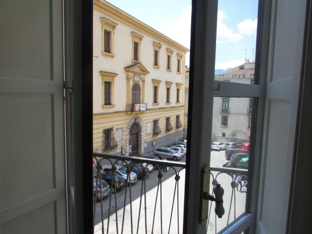 Salerno Domus Claudia Apartment Luaran gambar